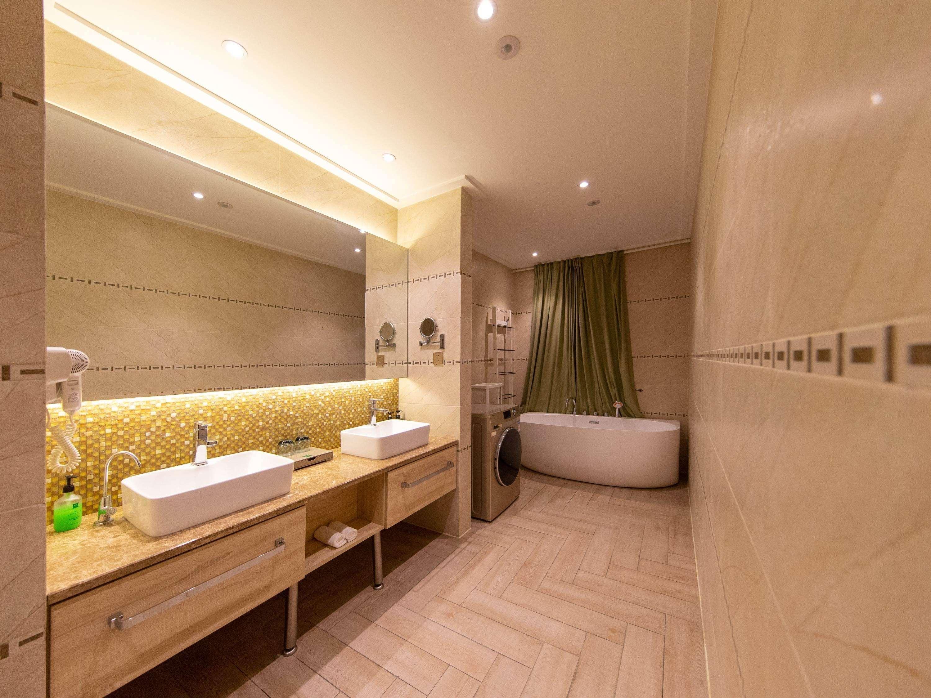 Ibis Styles Nantong Development Zone Shimao Plaza Exterior foto