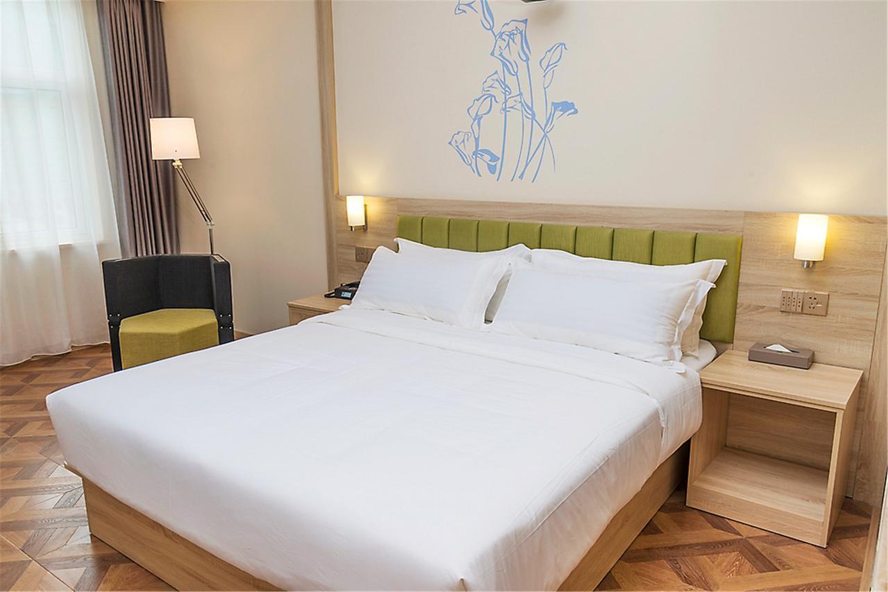Ibis Styles Nantong Development Zone Shimao Plaza Exterior foto